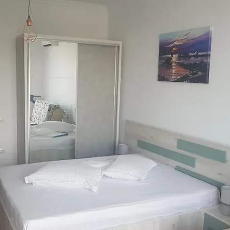 Apartmán Garsoniera Perla Verde-solid 3 Mamaia